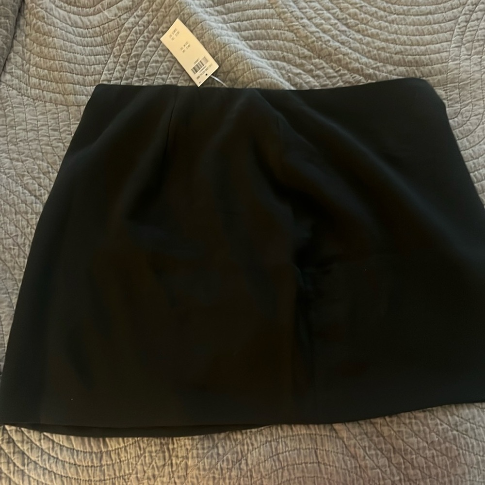 Brand new Abercrombie skirt. Size large